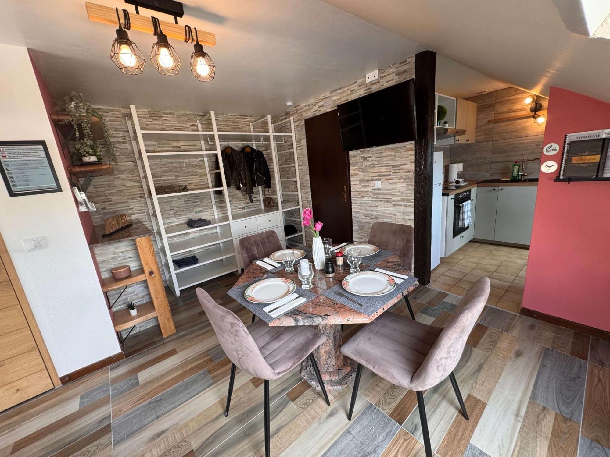 Private & Comfortable Apartments Puttelange-aux-Lacs Exteriör bild