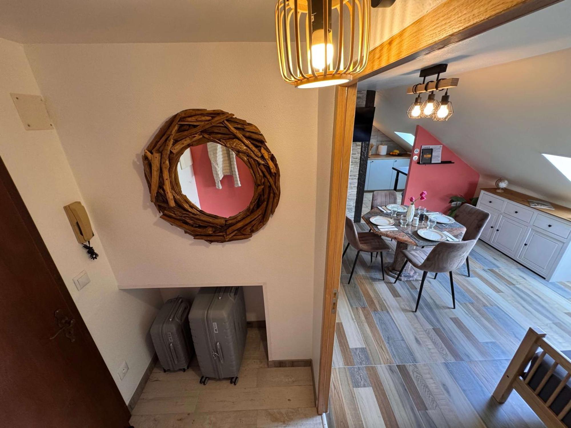 Private & Comfortable Apartments Puttelange-aux-Lacs Exteriör bild